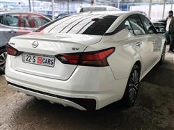 نيسان ألتيما